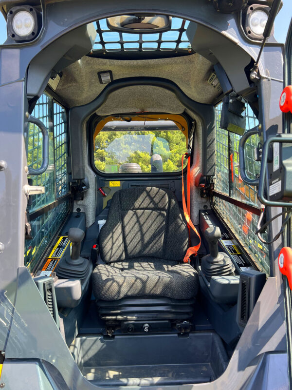 John Deere 333G SkidSteer