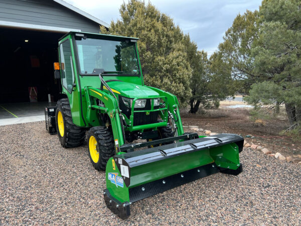 HLA 1500 Snow Pusher in John Deere Green