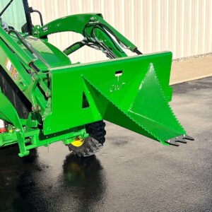 Overall View of HD Wrecker in John Deere Green