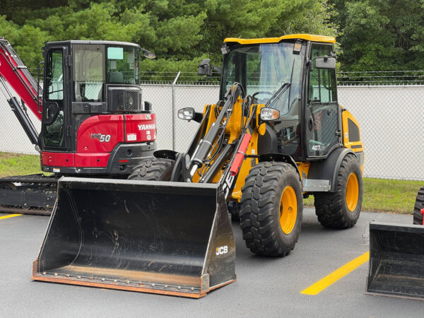 RENTAL JCB 407 Wheel Loader