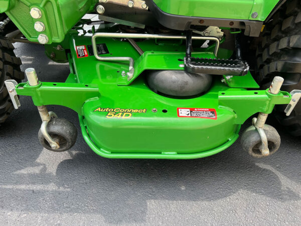 54D AutoConnect Mid-Mount Mower