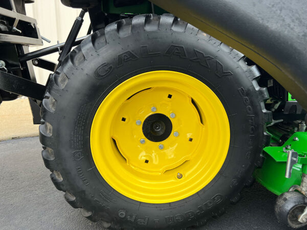 R4 Industrial Tire, Front