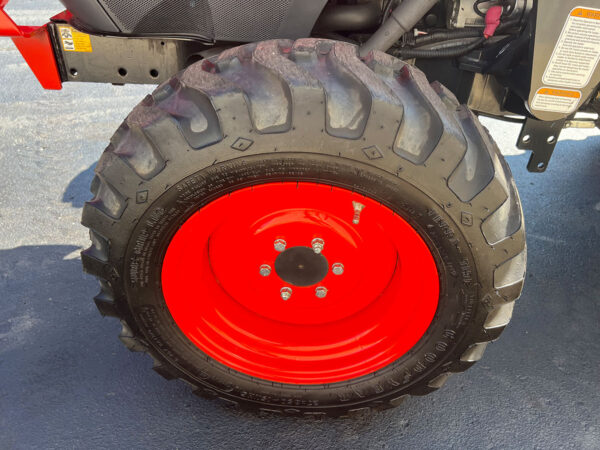 R4 Tire, Front