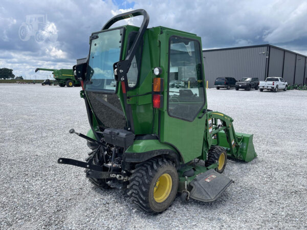 2018 John Deere 1025R with Curtis Cab, Rear Right View