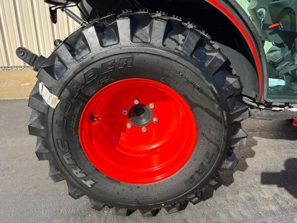 R4 Industrial Tire, Front