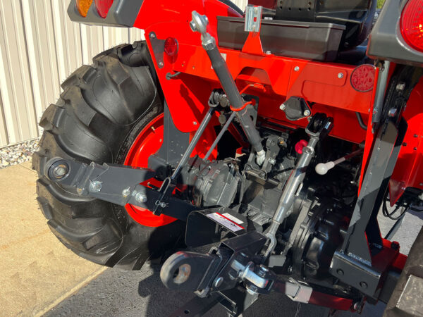 3-Point with Telescoping Lower Links and 540 RPM PTO