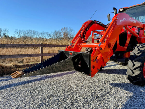 GWT Mega Wrecker Stump Bucket Side View